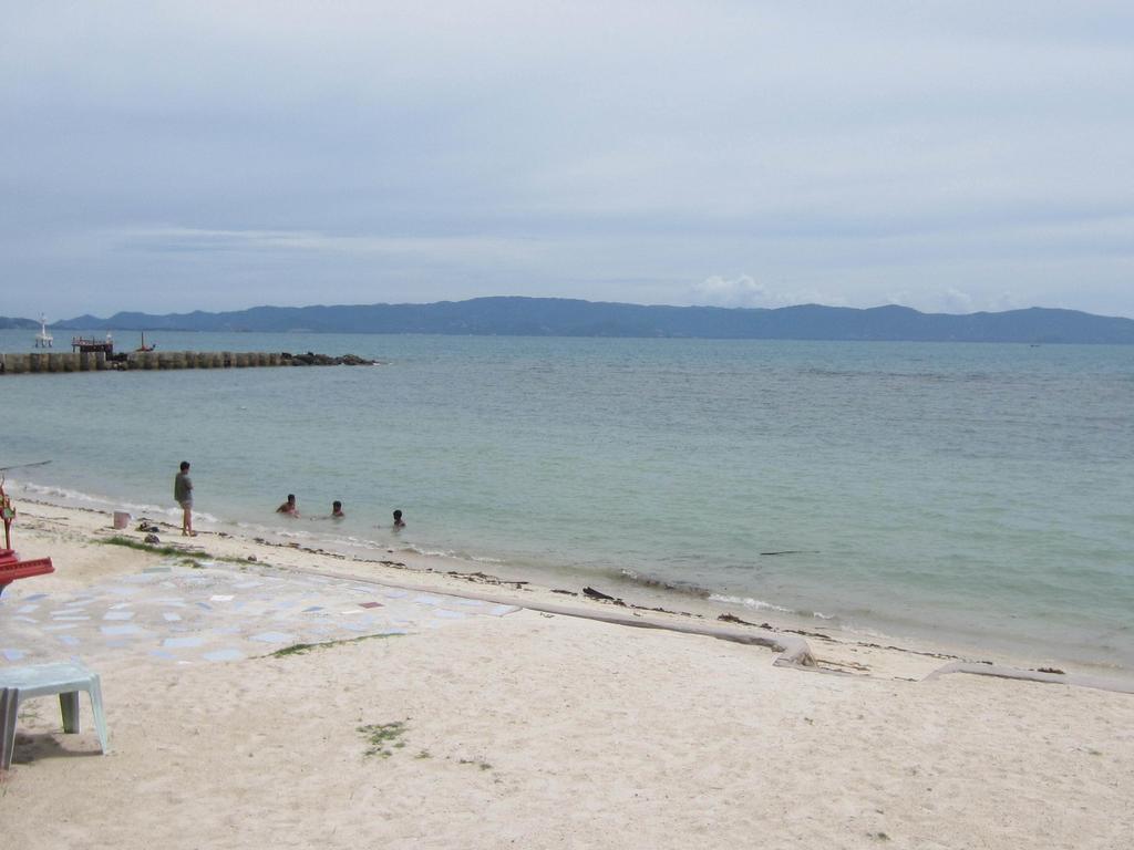 Charung Beach ハード・リン エクステリア 写真